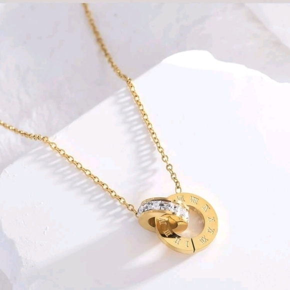 💖 2/$30 Gold tone Roman numerals boho Rhinestone pendant dainty necklace - Picture 3 of 14